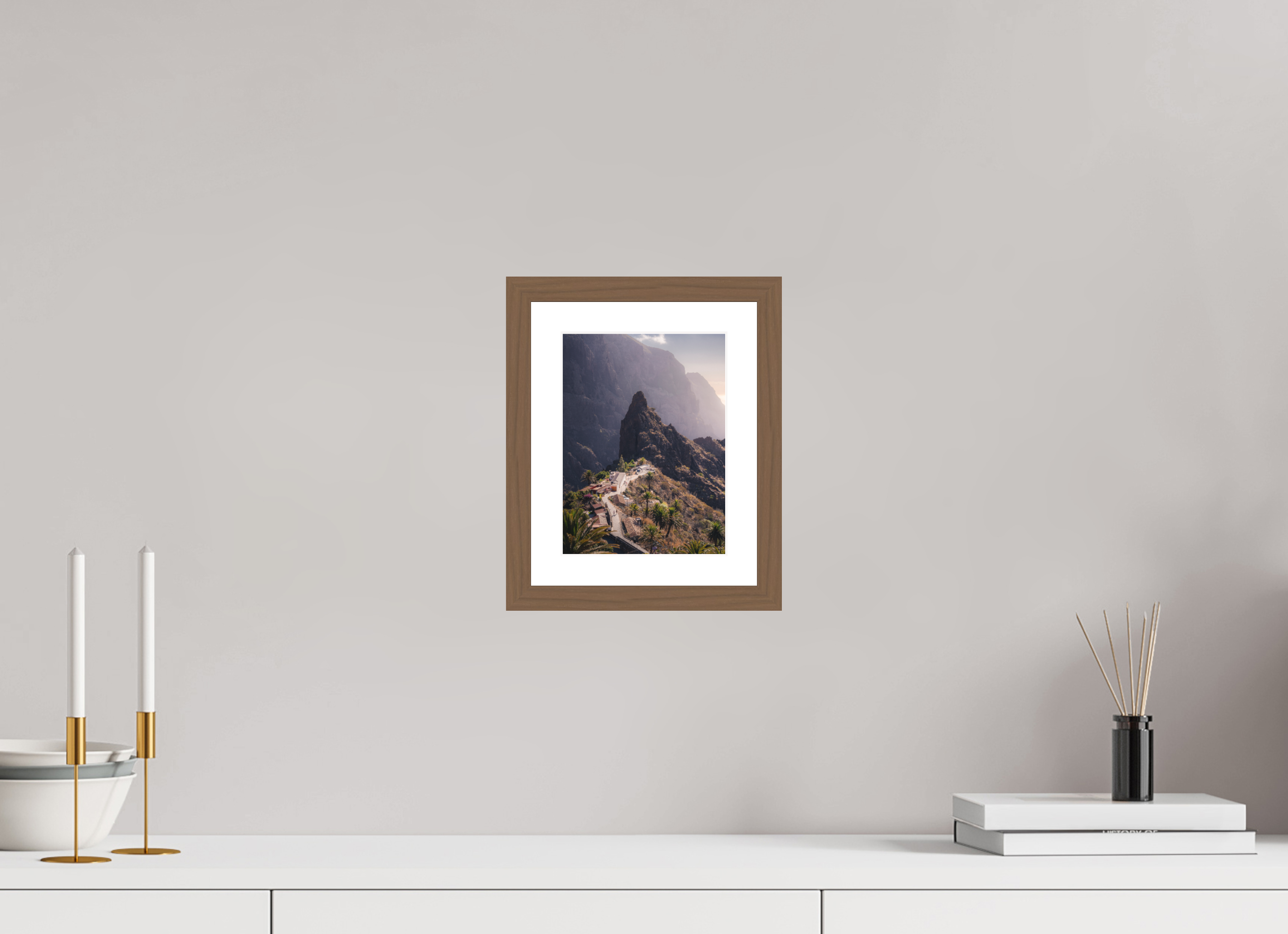 15 x 20 cm, Walnut Frame The Heart of Masca