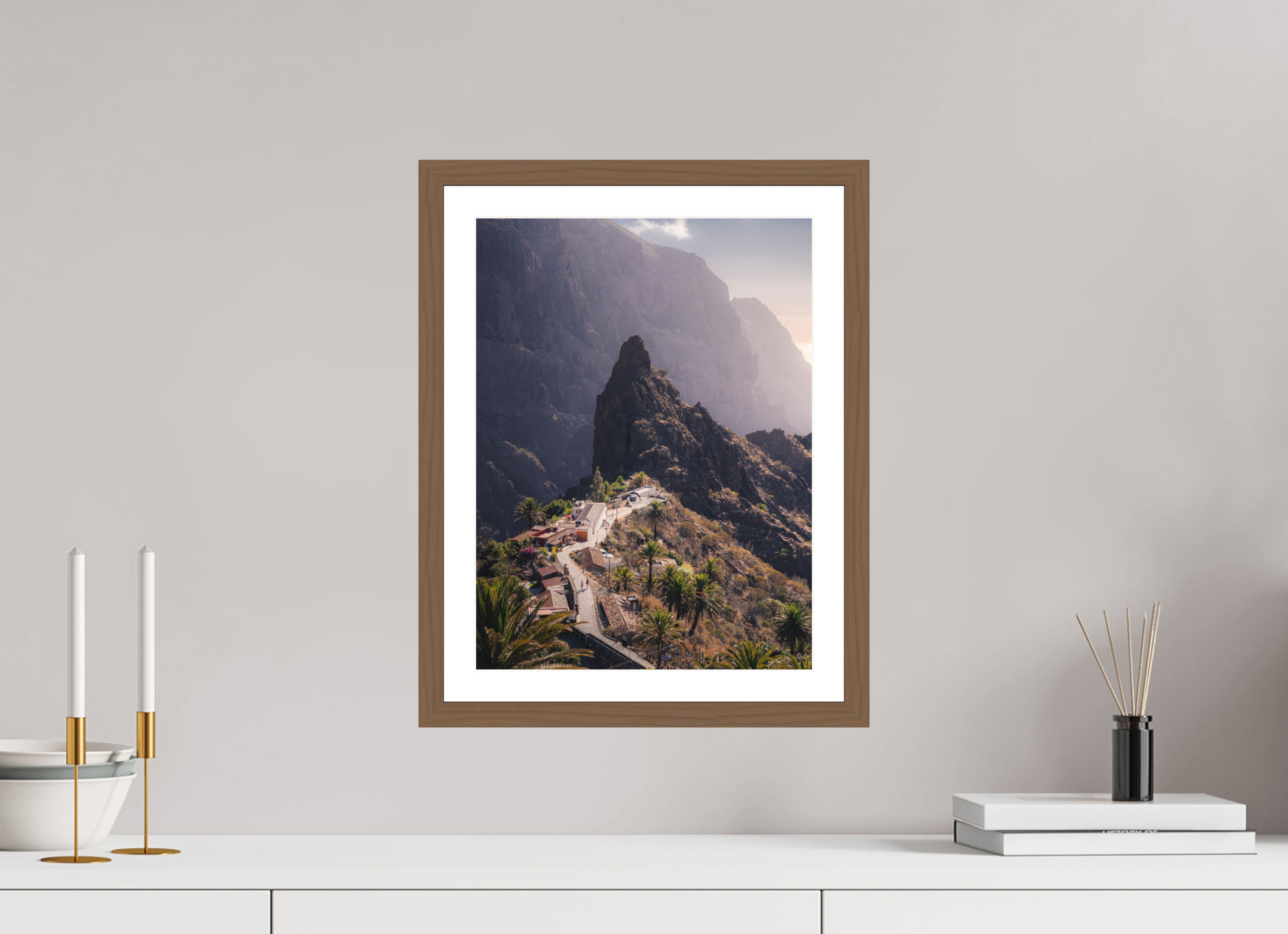 30 x 40 cm, Walnut Frame The Heart of Masca