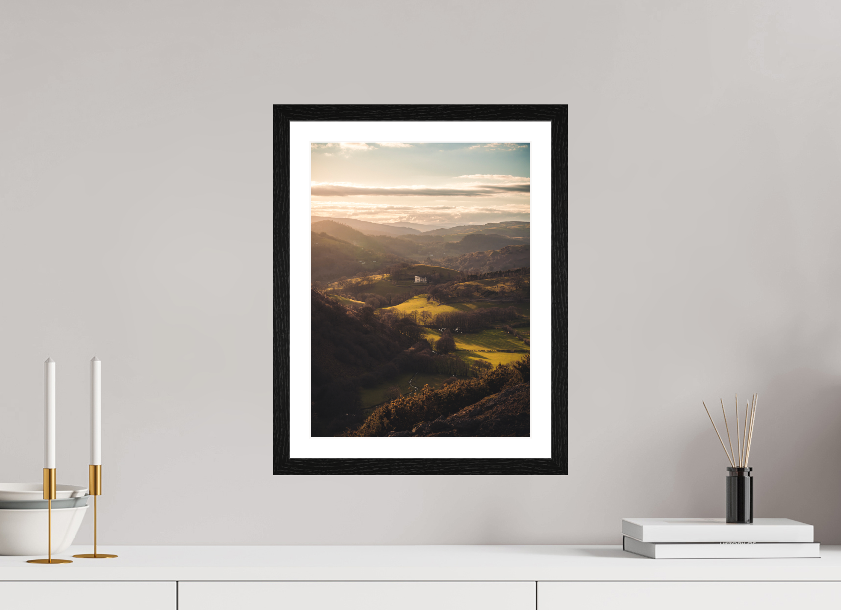 30 x 40 cm, Black Oak Frame Home in The Valley